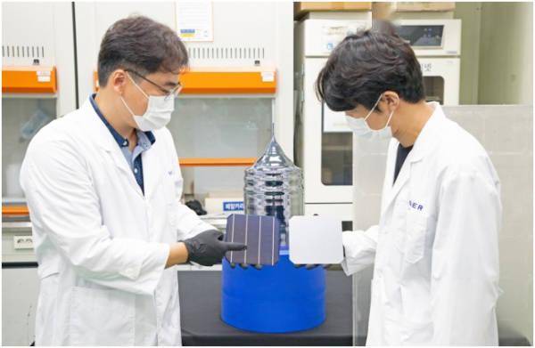 綠色創(chuàng)新新突破 韓國(guó)高效太陽能電池板回收技術(shù)引領(lǐng)循環(huán)經(jīng)濟(jì)